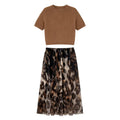 Montse | Conjunto de dos piezas para mujer compuesto por un jersey y una falda fluida con estampado de leopardo.