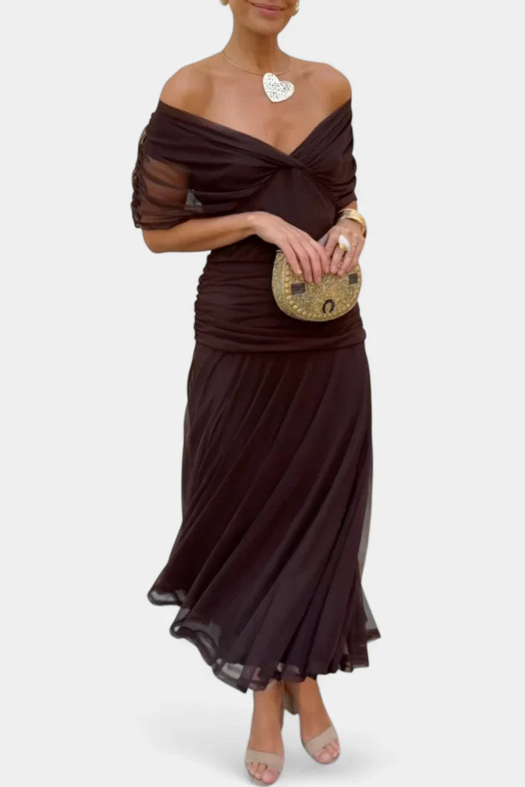 Vestido floral de elegancia ligera