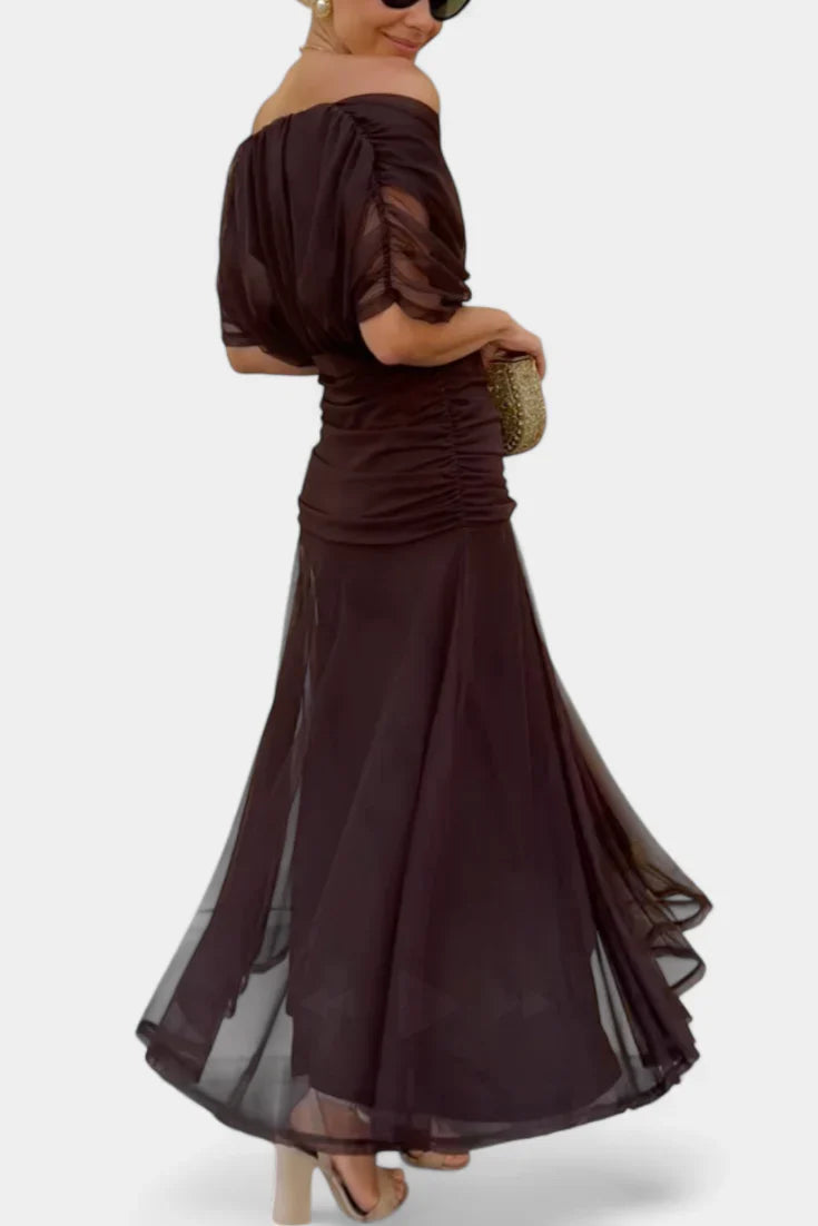 Vestido floral de elegancia ligera