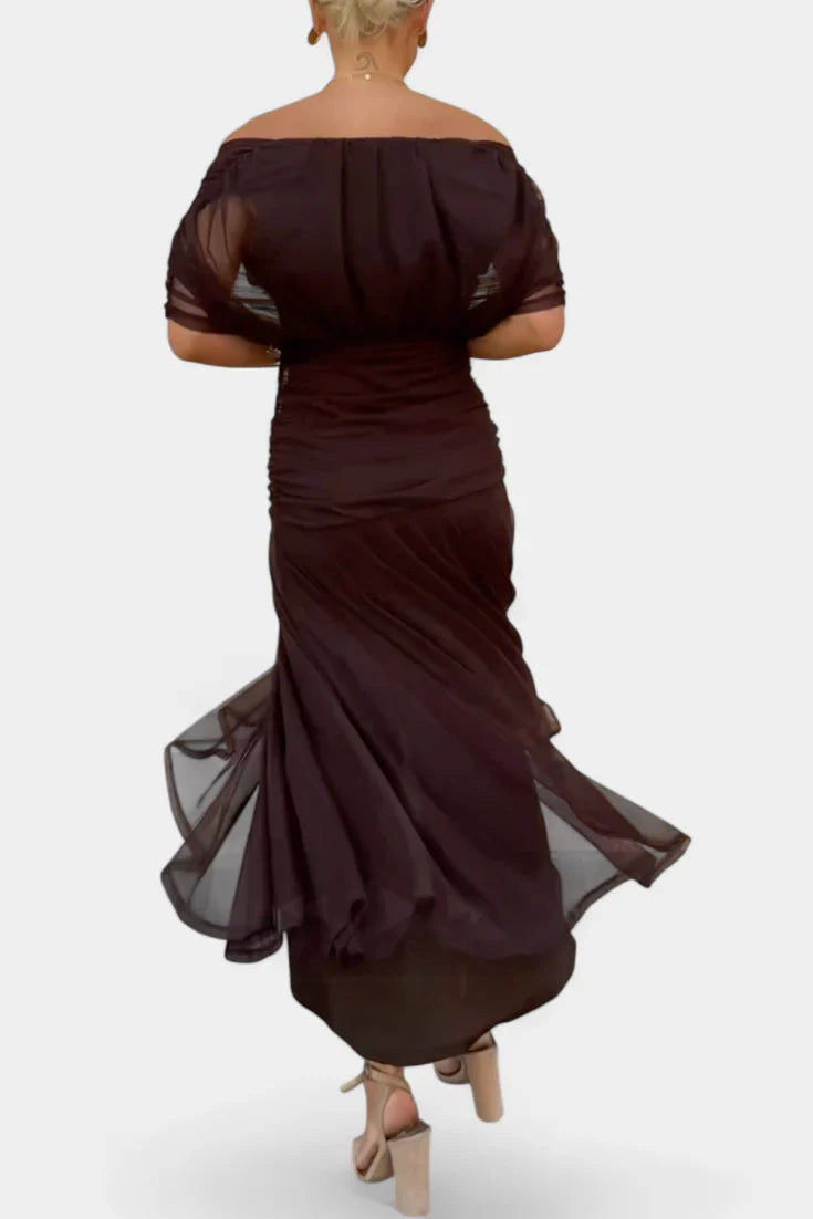 Vestido floral de elegancia ligera