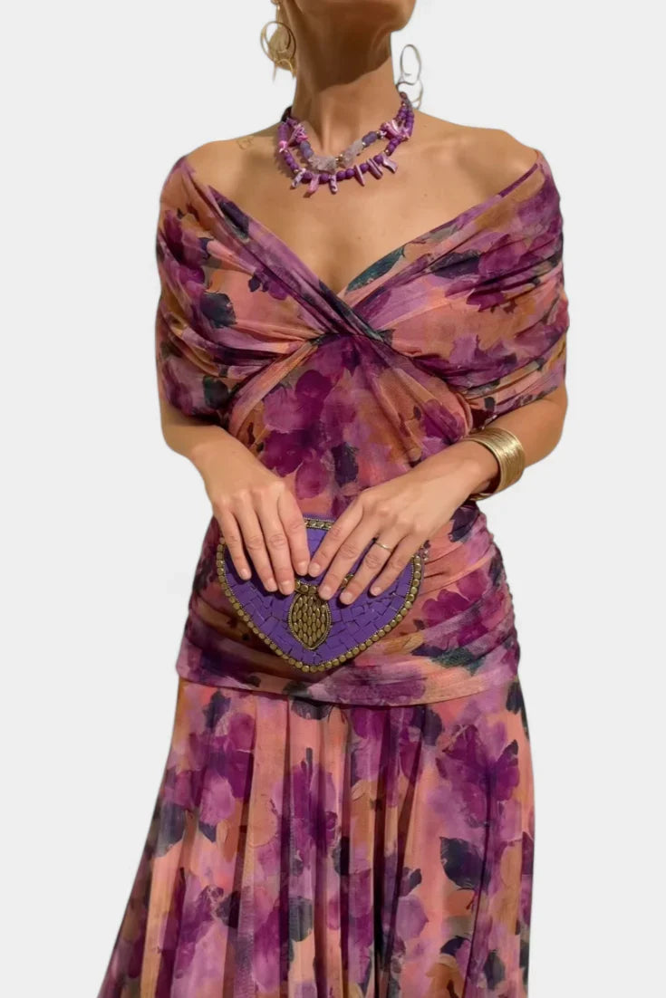 Vestido floral de elegancia ligera