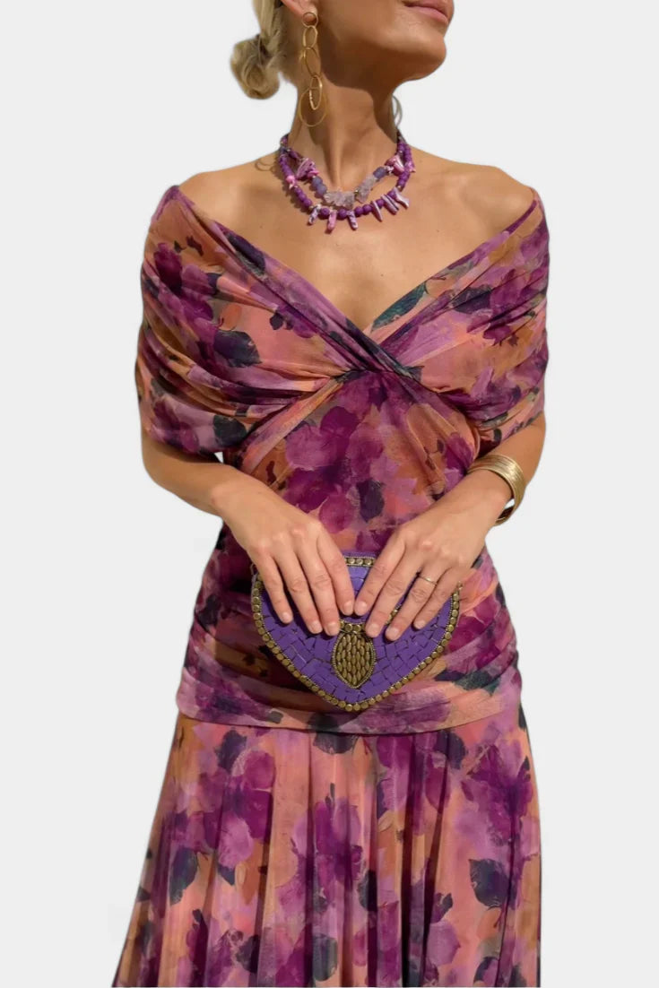 Vestido floral de elegancia ligera
