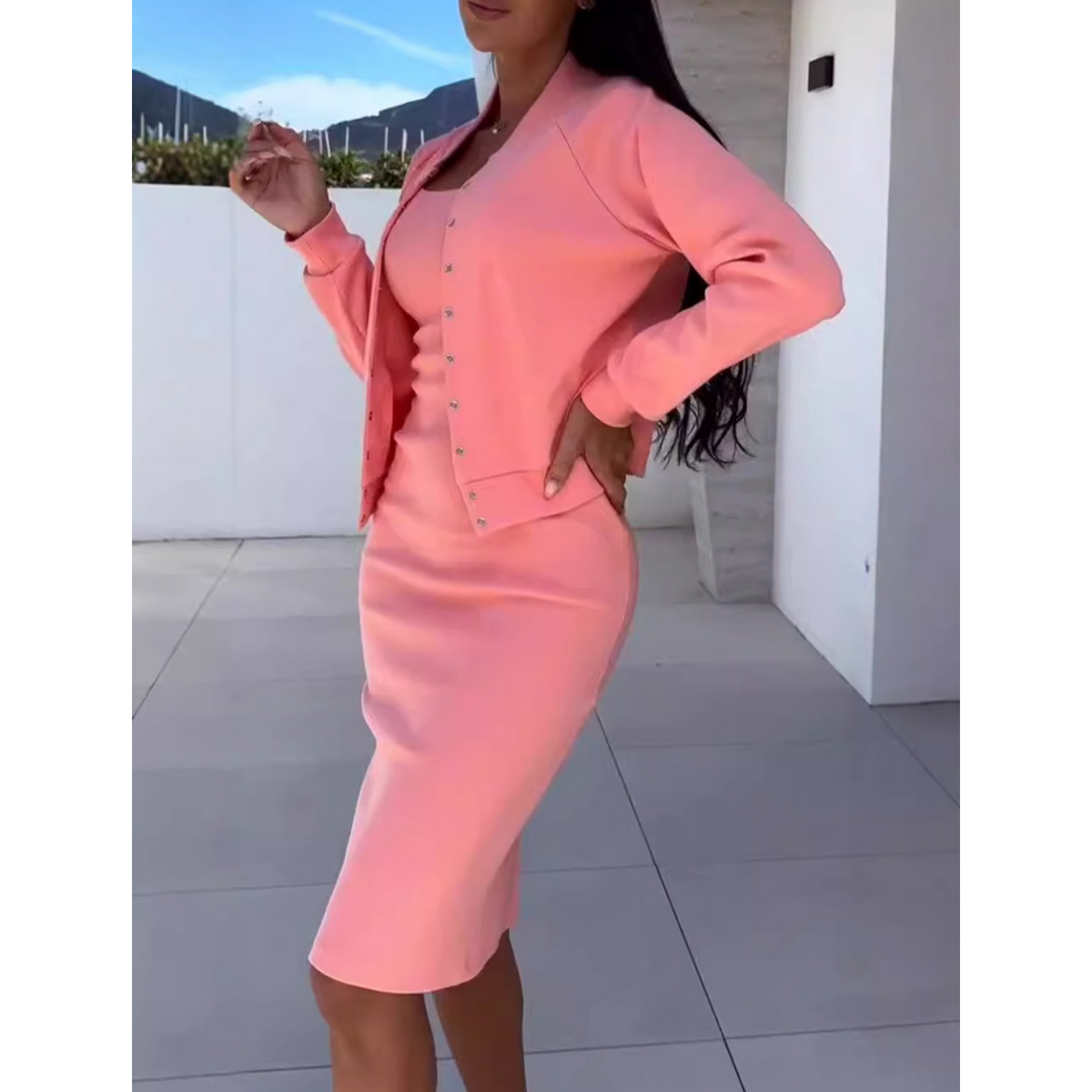 Conjunto de vestido y chaqueta en rosa coral
