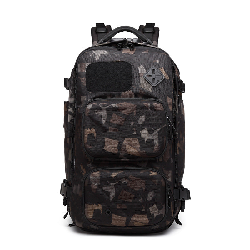 Adrian | Mochila multifuncional para hombre para actividades al aire libre.