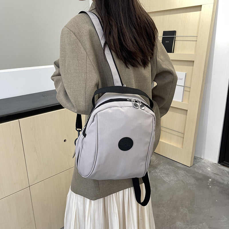 Ludovica | Mochila bandolera tipo sling elegante y ajustable.