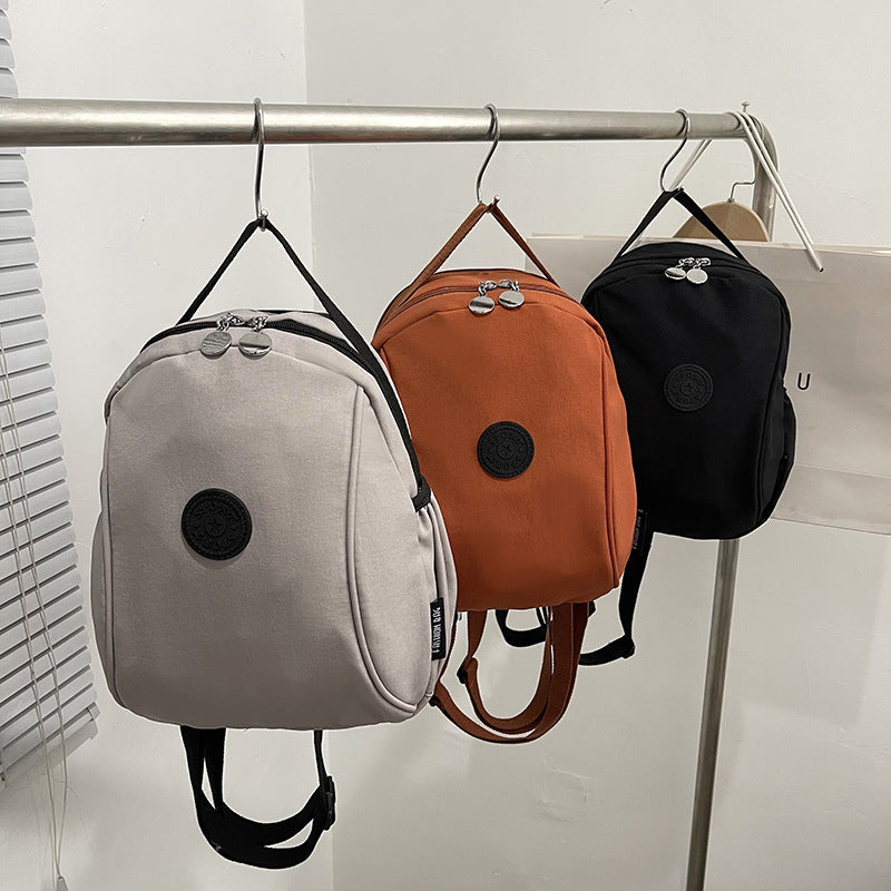 Ludovica | Mochila bandolera tipo sling elegante y ajustable.