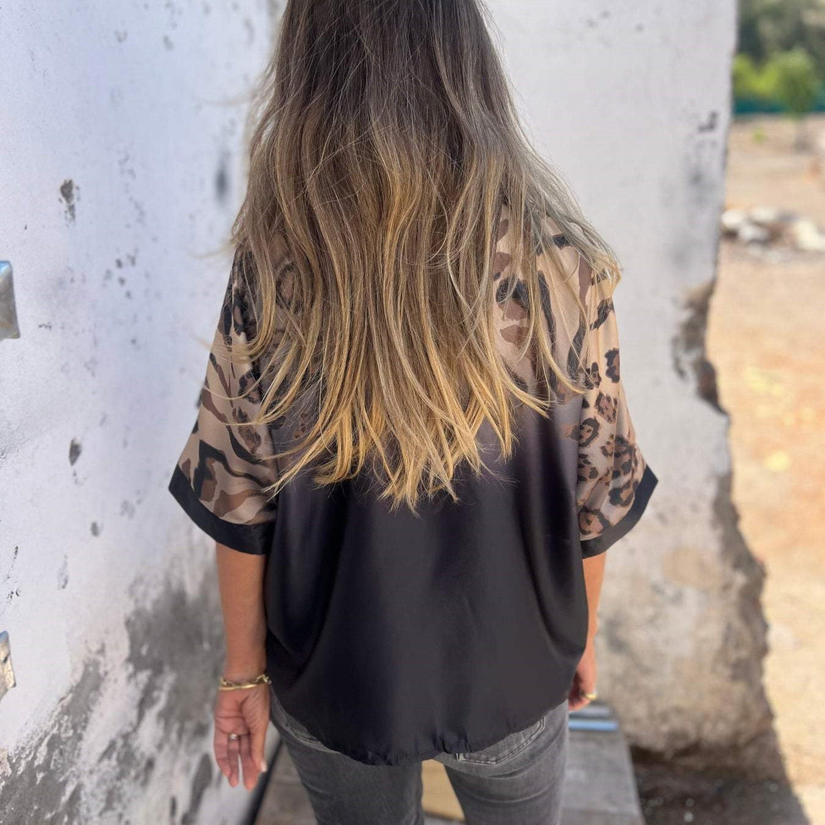 Zoe | Camisa abotonada con estampado de leopardo para mujer