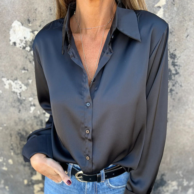 Naia | Elegante camisa de satén de manga larga.
