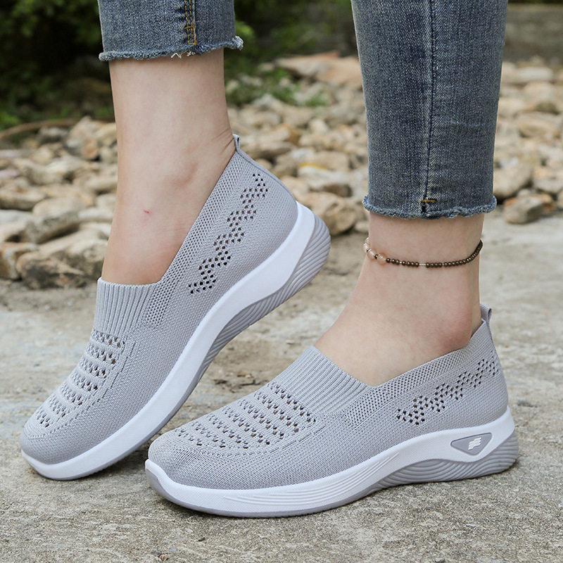Malena | Zapatillas tipo slip-on de malla transpirables para mujer – Ligeras, flexibles y perfectas para estar en casa y disfrutar del tiempo libre