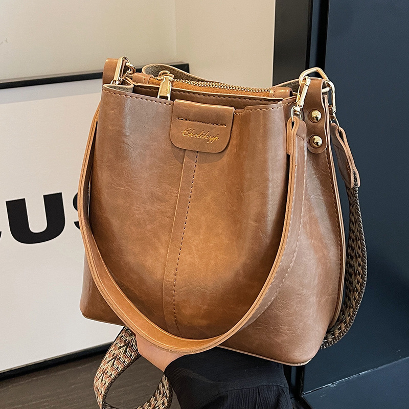Beatriz | Bolso bandolera vintage para mujer con gran capacidad