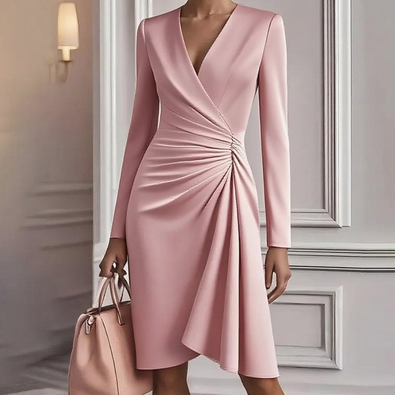 Lara | Vestido midi cruzado para mujer con escote en V, mangas largas y cintura fruncida.
